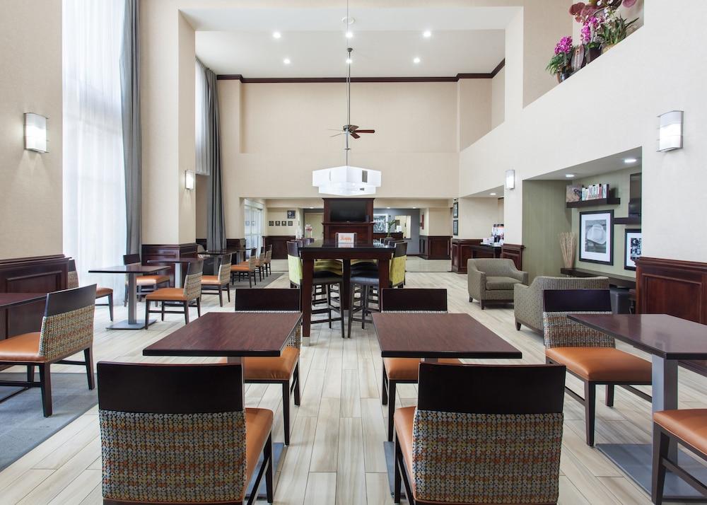 Hampton Inn & Suites Лаббок Экстерьер фото