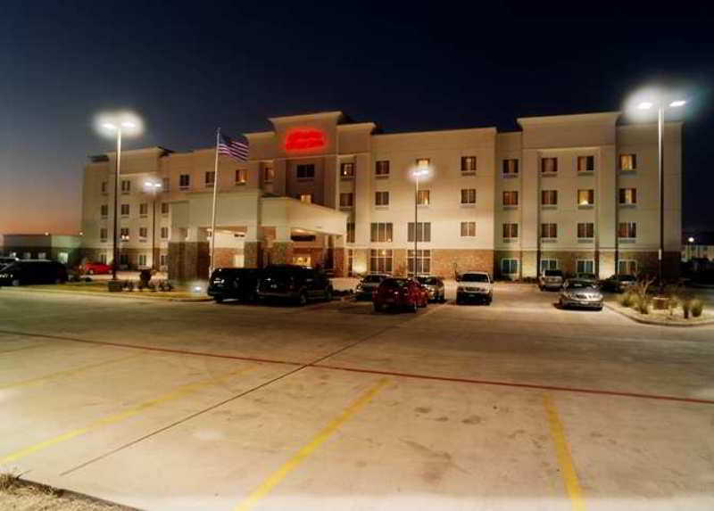 Hampton Inn & Suites Лаббок Экстерьер фото