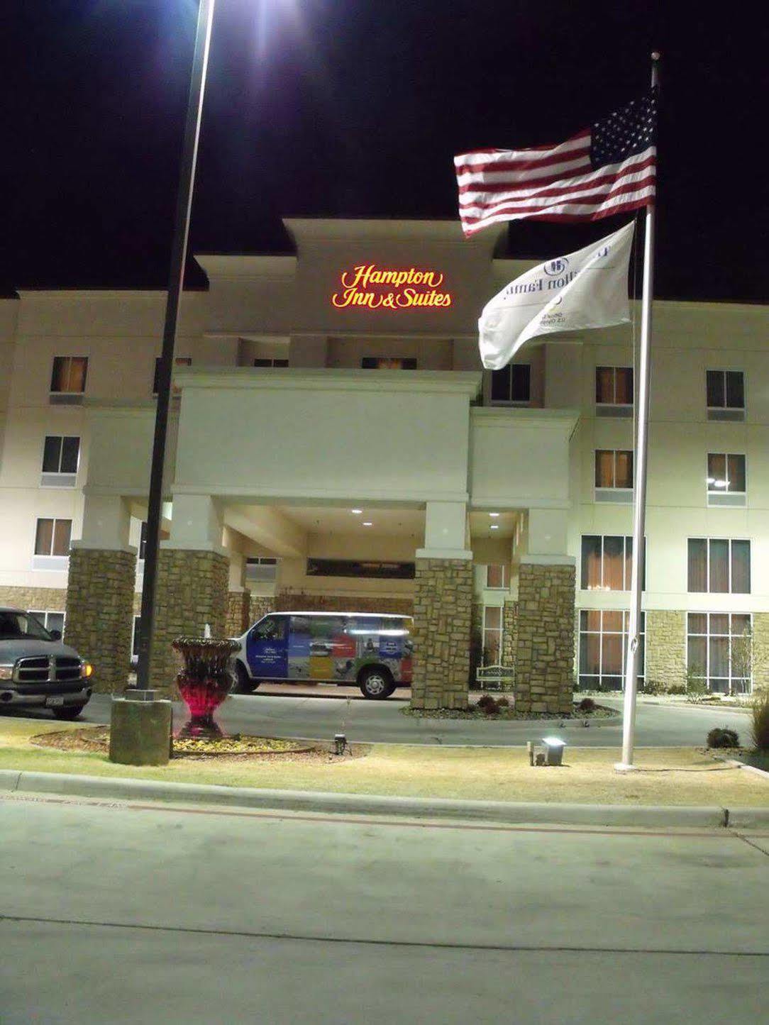 Hampton Inn & Suites Лаббок Экстерьер фото